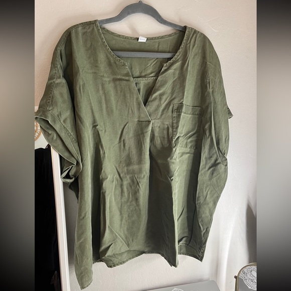 Old Navy Tops - Old Navy Olive Green Size XXL V-neck Blouse